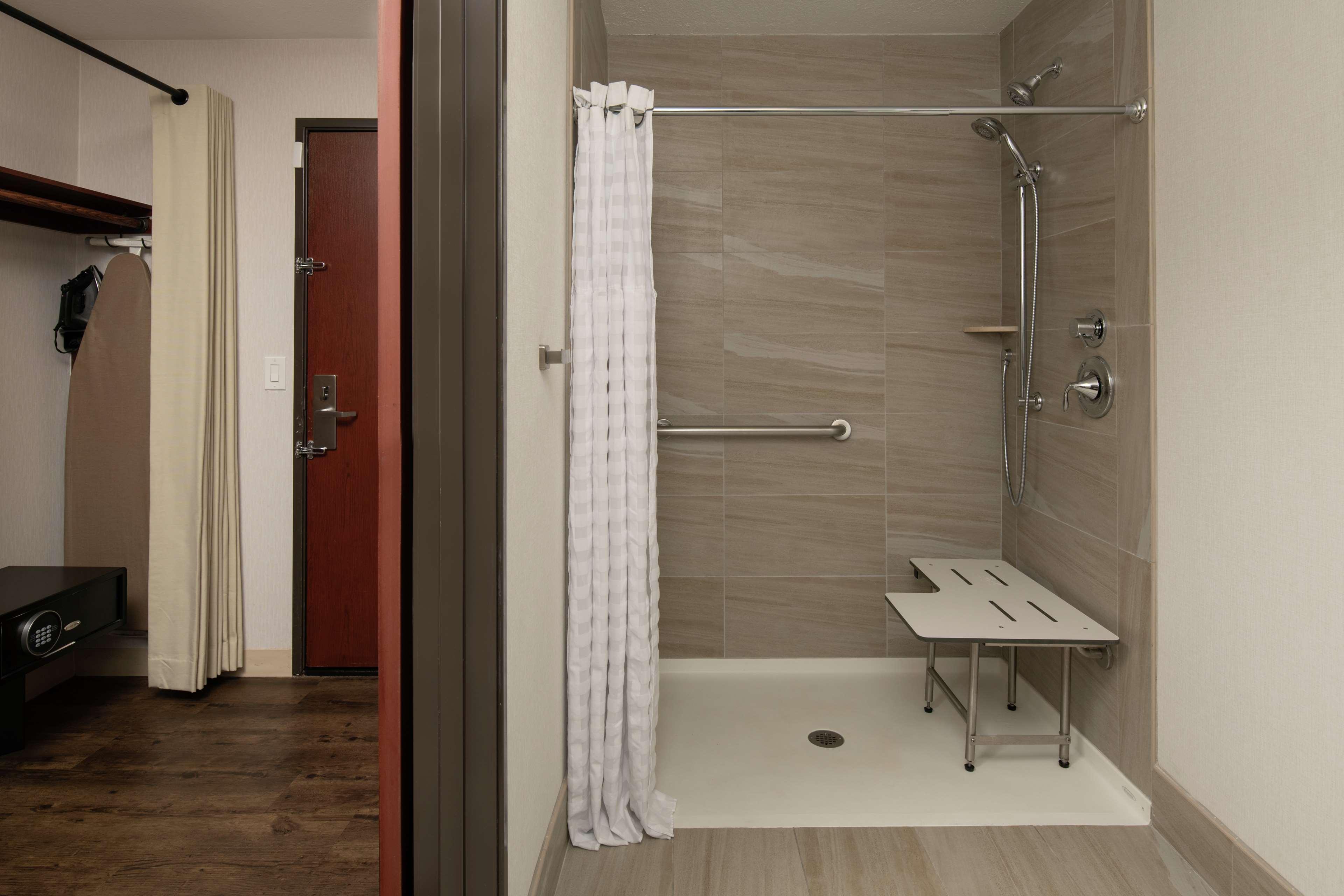Doubletree By Hilton Portland Tigard Hotell Eksteriør bilde
