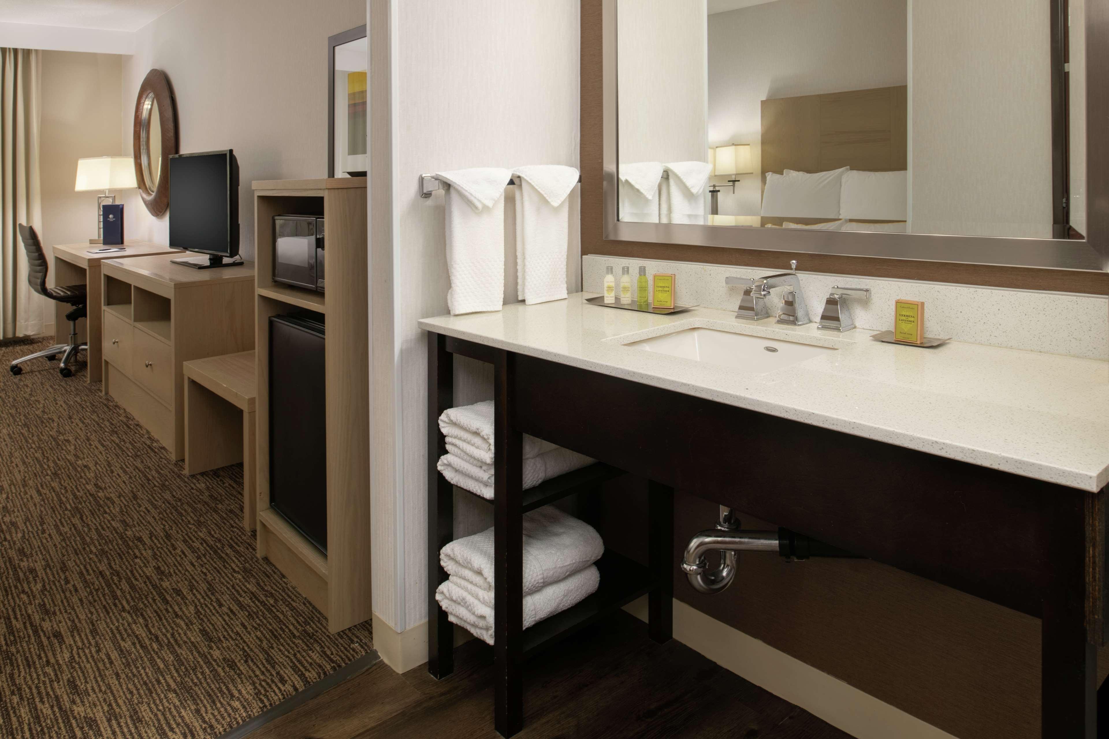 Doubletree By Hilton Portland Tigard Hotell Eksteriør bilde